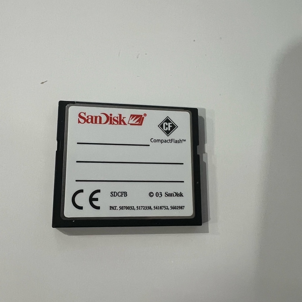 San Disk 512MB CompactFlash Memory Card - Blue/Red - Picture 2 of 2